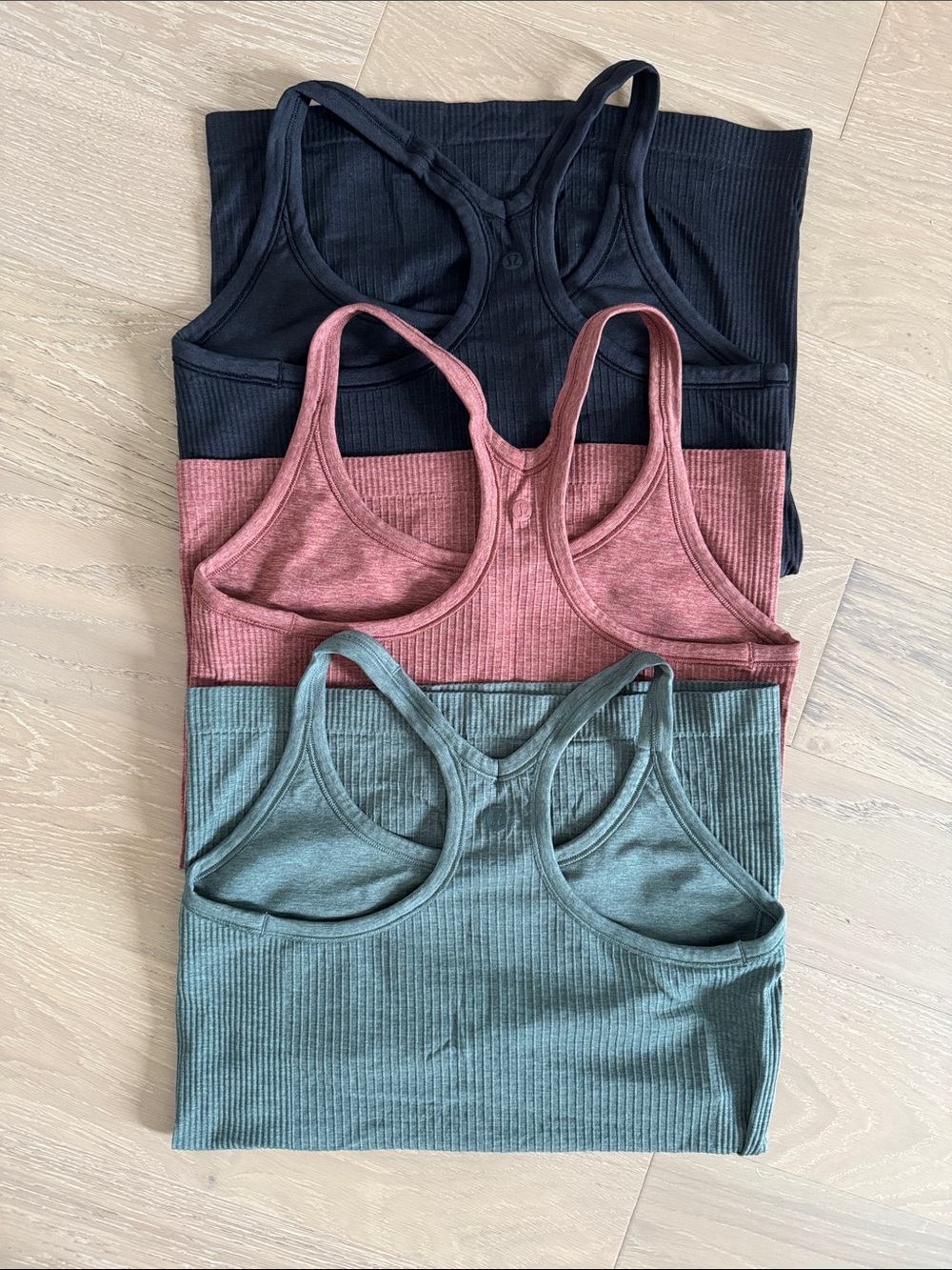 Lululemon Ebb to Street Tank Set A/B 8 - Picture 2 of 2